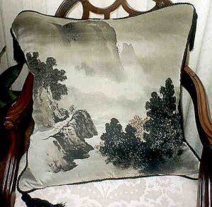 ANTIQUE DECORATIVE ART