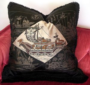 ANTIQUE DECORATIVE ART